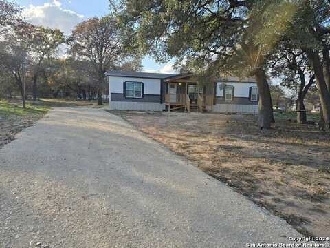 336 CR6846, Lytle, TX 78052