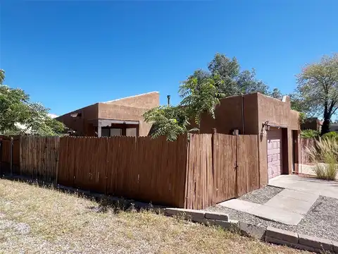 1443 Clark Road, Santa Fe, NM 87507