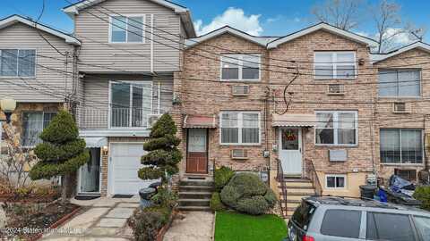 19 Dayna Drive, Staten Island, NY 10305