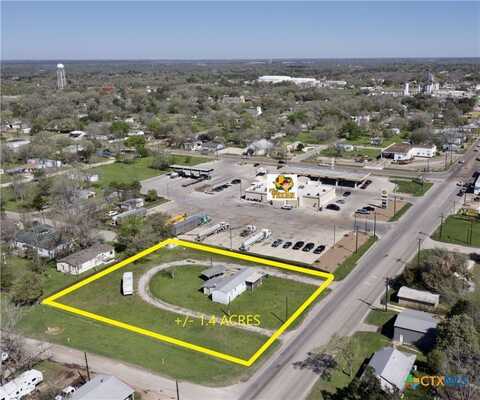 806 S Esplanade Street, Cuero, TX 77954