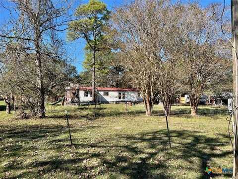 674 County Road 126, Edna, TX 77957