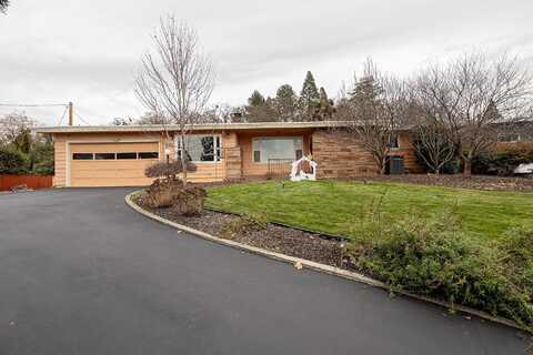 516 N Berkeley Way, Medford, OR 97504