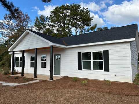 2009 Charleston Pl, Bainbridge, GA 39817