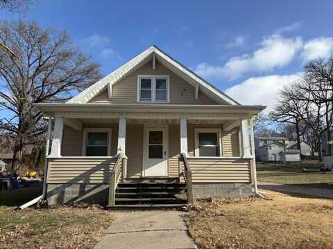 413 S GATES Street, OAKLAND, IA 51560