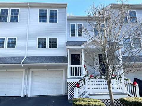 881 Greenwich Avenue, Warwick, RI 02886