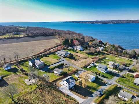 24 Seaspray Way, Little Compton, RI 02837