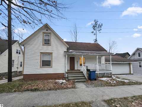 415 N Shelby Street, Cadillac, MI 49601