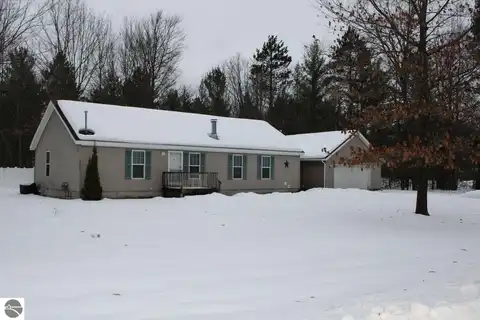 2071 NE Driftwood Lane, Kalkaska, MI 49646