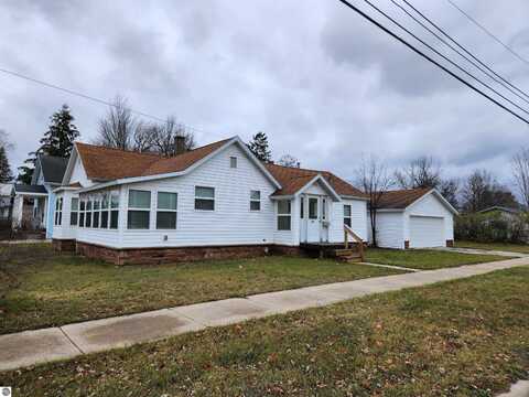 401 Ogemaw Street, Grayling, MI 49738