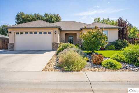 1485 Carl Court, Red Bluff, CA 96080