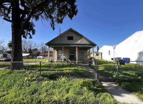 1024 Walnut Street, Red Bluff, CA 96080