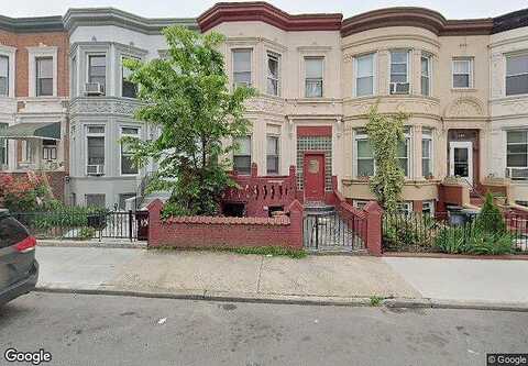 Lincoln, BROOKLYN, NY 11213