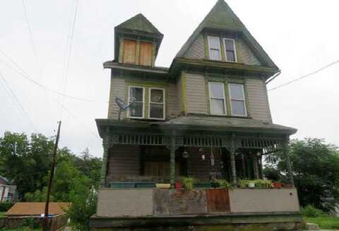 11Th Street, Altoona, PA 16601