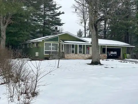 Pine Lane, INTERLOCHEN, MI 49643