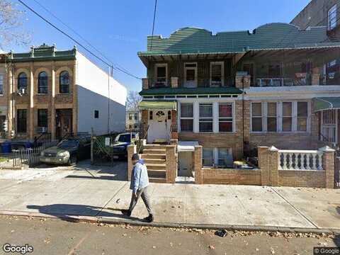 Wyona, BROOKLYN, NY 11207