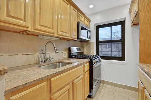 N Broadway #A6, Yonkers, NY 10701