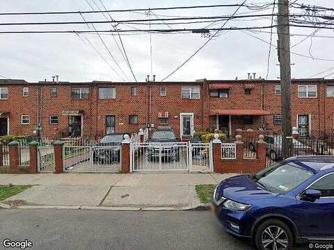 Warwick, BROOKLYN, NY 11207