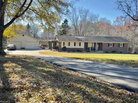 5103 White Plains Road, Roaring River, NC 28669