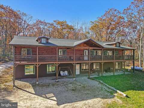 121 WHISPERING PINES LANE, FREELAND, PA 18224