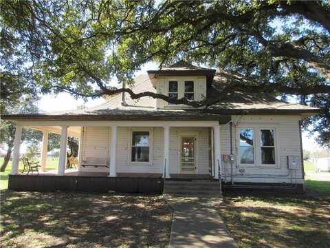 607 First Street S, Rosebud, TX 76570