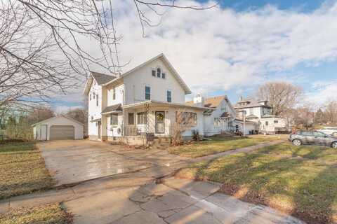 605 State Street, Dysart, IA 52224