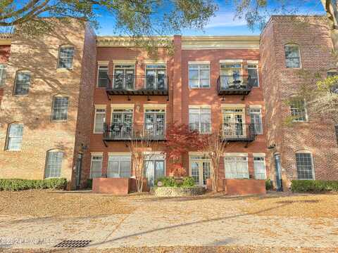 715 N 4th Street, Wilmington, NC 28401