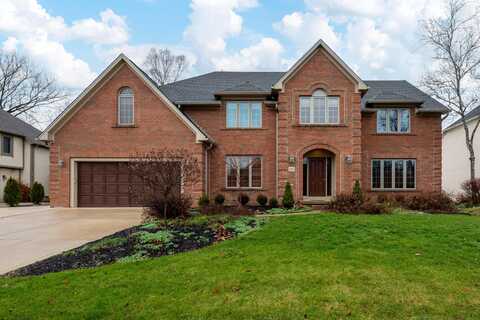 640 Crossing Creek S, Columbus, OH 43230