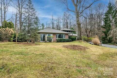 124 Sky Village Lane, Laurel Park, NC 28739