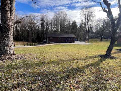 616 Oak Grove Road, Flat Rock, NC 28731