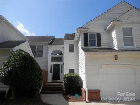 8738 Fox Chase Lane, Charlotte, NC 28269