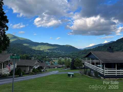 10 Onyx Lane, Maggie Valley, NC 28751