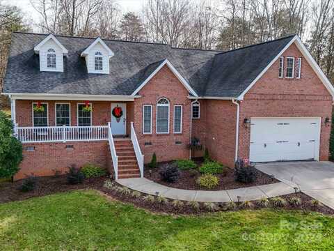 142 Forest Creek Drive, Statesville, NC 28625