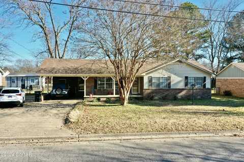 128 Magnolia Dr., Dyersburg, TN 38024