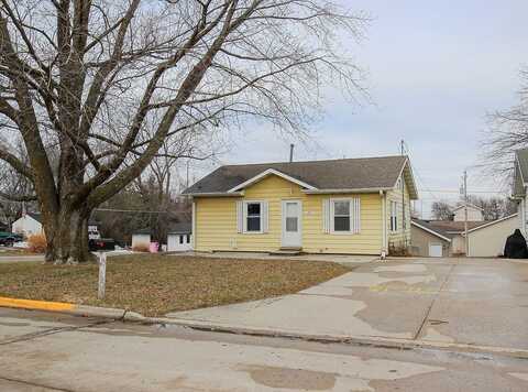 277 W M Avenue, Nevada, IA 50201