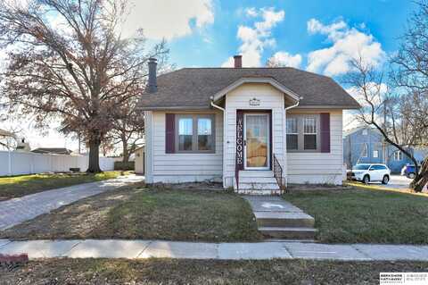 207 W Valley Street, Valley, NE 68064