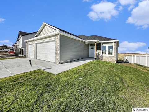 960 W Panorama Road, Lincoln, NE 68523