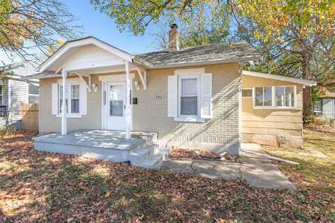 1706 N Summit Avenue, Springfield, MO 65803