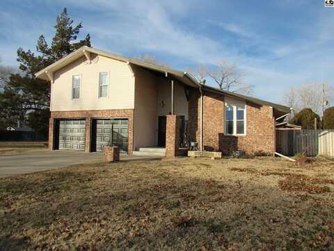 616 Idlewild Dr, Hutchinson, KS 67502