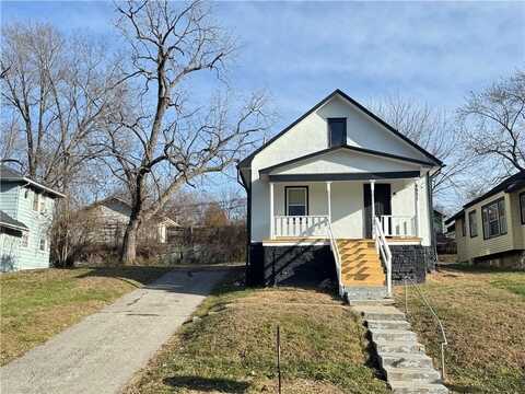 4921 Highland Avenue, Kansas City, MO 64110