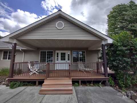 656 Adams Rd, Orofino, ID 83544