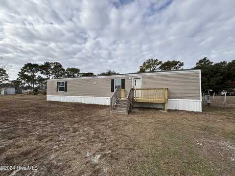 109 N Queens Street, Hubert, NC 28539