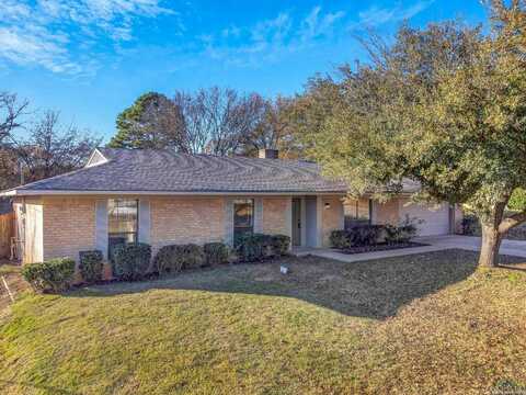 903 Panola Ct., Longview, TX 75604