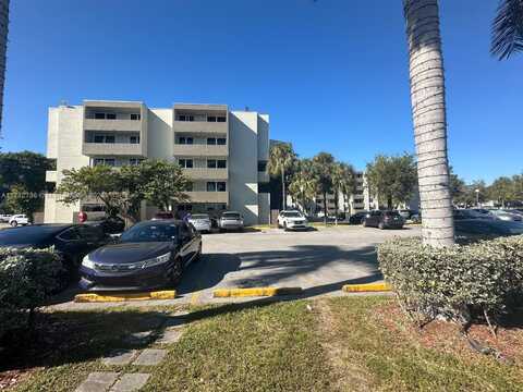 10000 NW 80th Ct, Hialeah Gardens, FL 33016