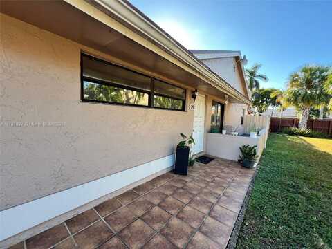7730 SW 156th Ct, Miami, FL 33193