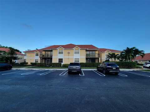 5861 Riverside Dr, Coral Springs, FL 33067