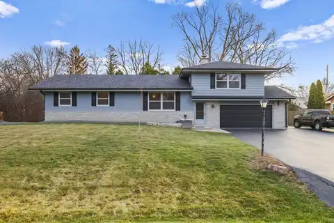 9166 N Silver Brook Ln, Brown Deer, WI 53223