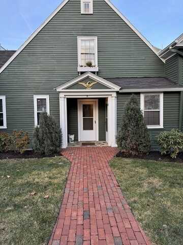 8 Franklin St, Marblehead, MA 01945