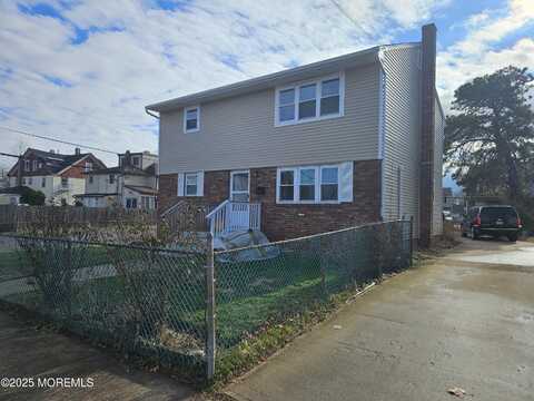 2 Washington Avenue, Keansburg, NJ 07734