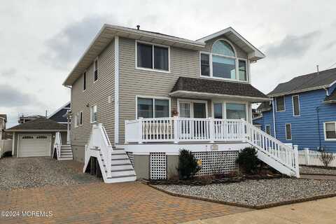 118 Vance Avenue, Lavallette, NJ 08735