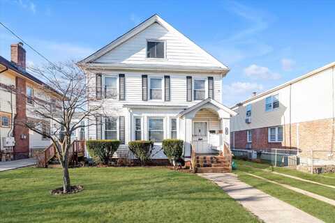 195 Hempstead Avenue, Lynbrook, NY 11563